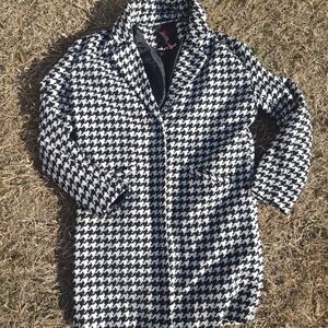 Source Unknown Black and White Houndstooth Trench Coat